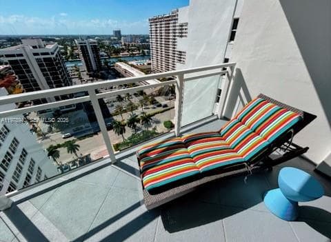 2030 S Ocean Dr 1802 photo 2