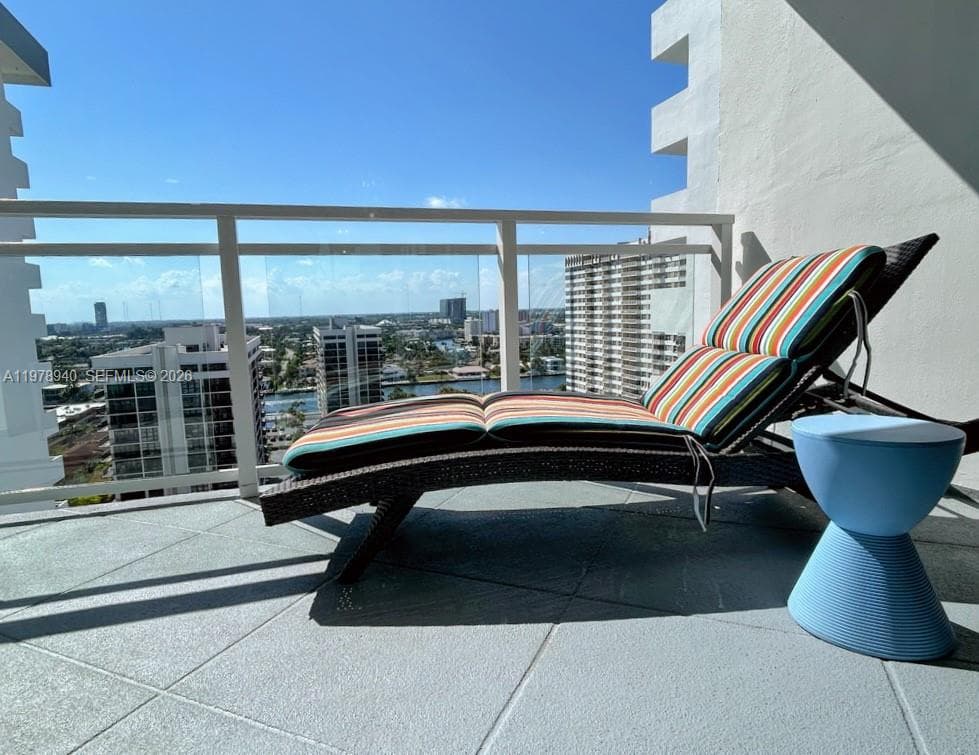 2030 S Ocean Dr 1802 photo 1