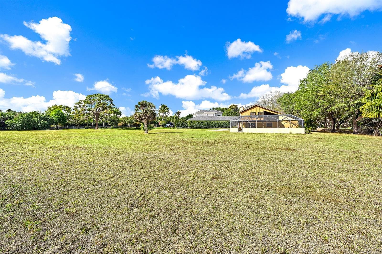 8090 Native Dancer Road E photo 24