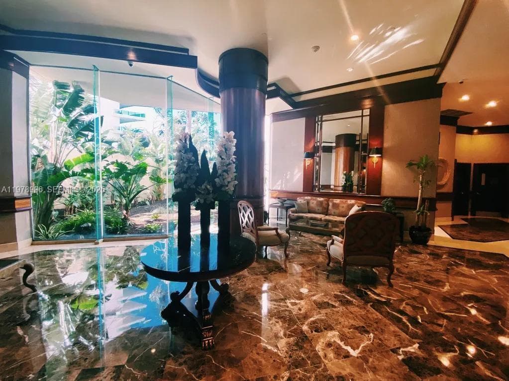 20185 E Country Club Dr TS-3 photo 16