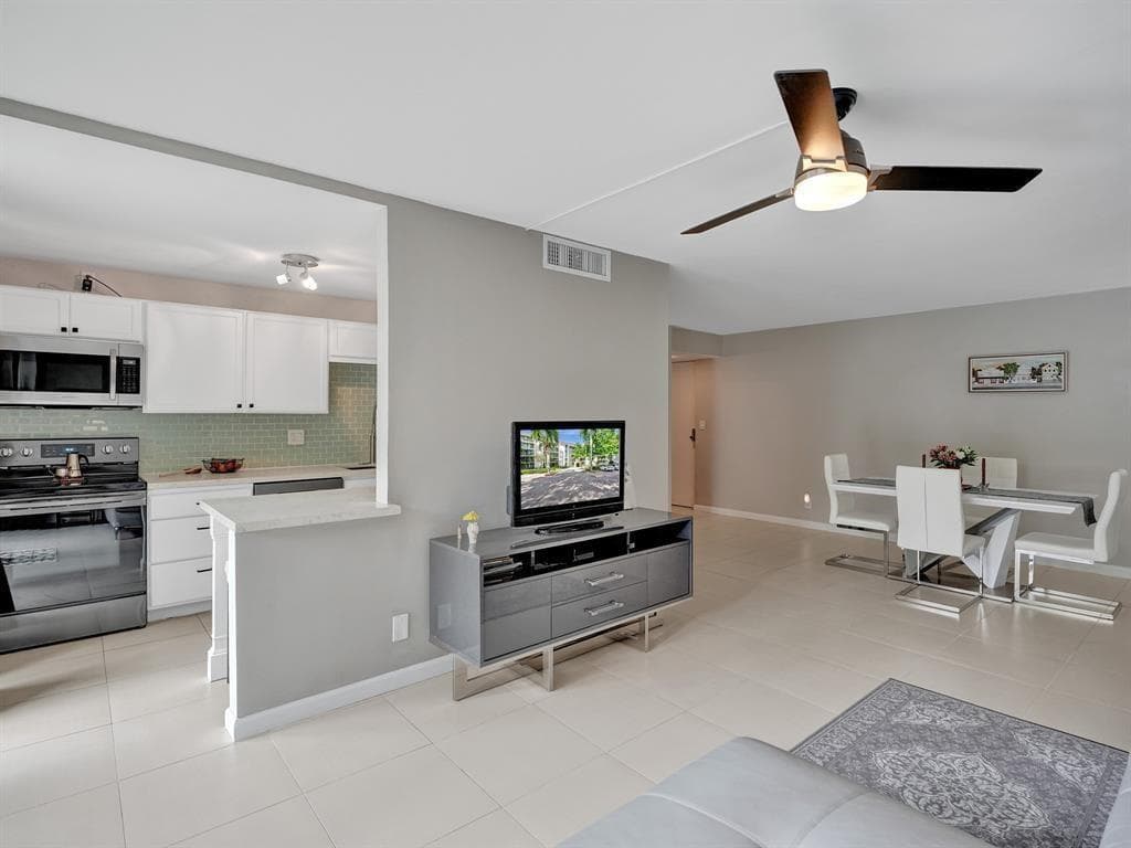 1301 River Reach Drive 201 photo 9