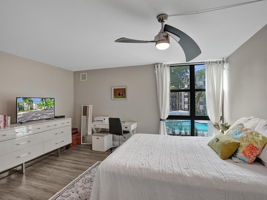 1301 River Reach Drive 201 photo 15