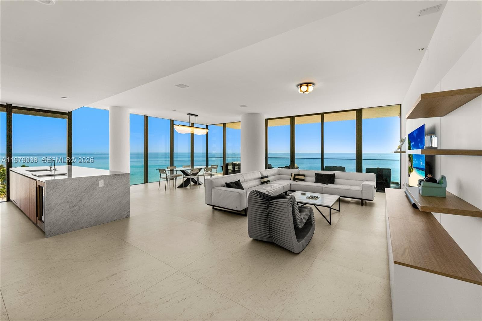 2000 S Ocean Dr 8A photo 1