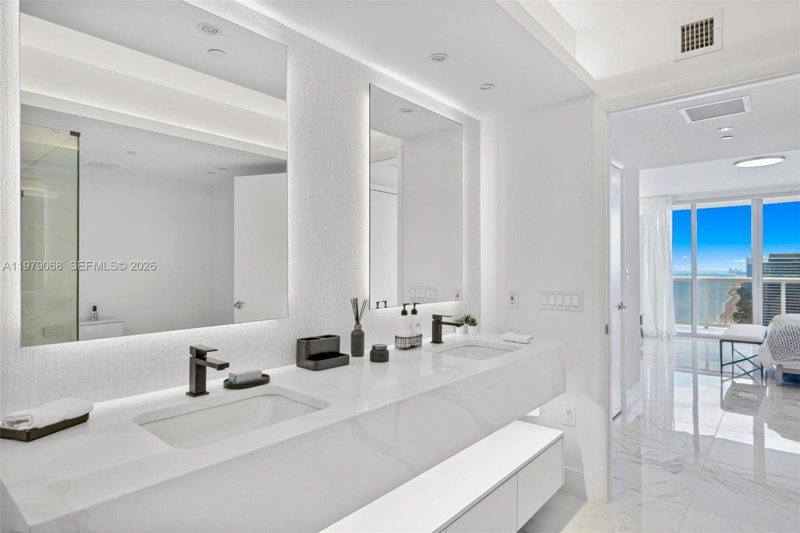 1830 S Ocean Dr 4502 photo 23