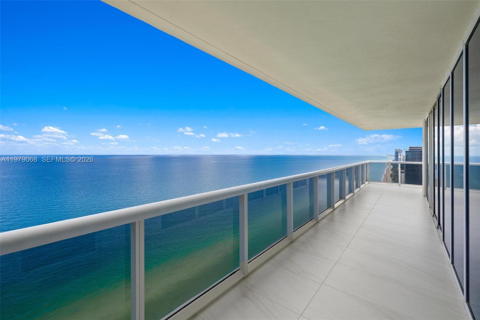 1830 S Ocean Dr 4502 photo 2