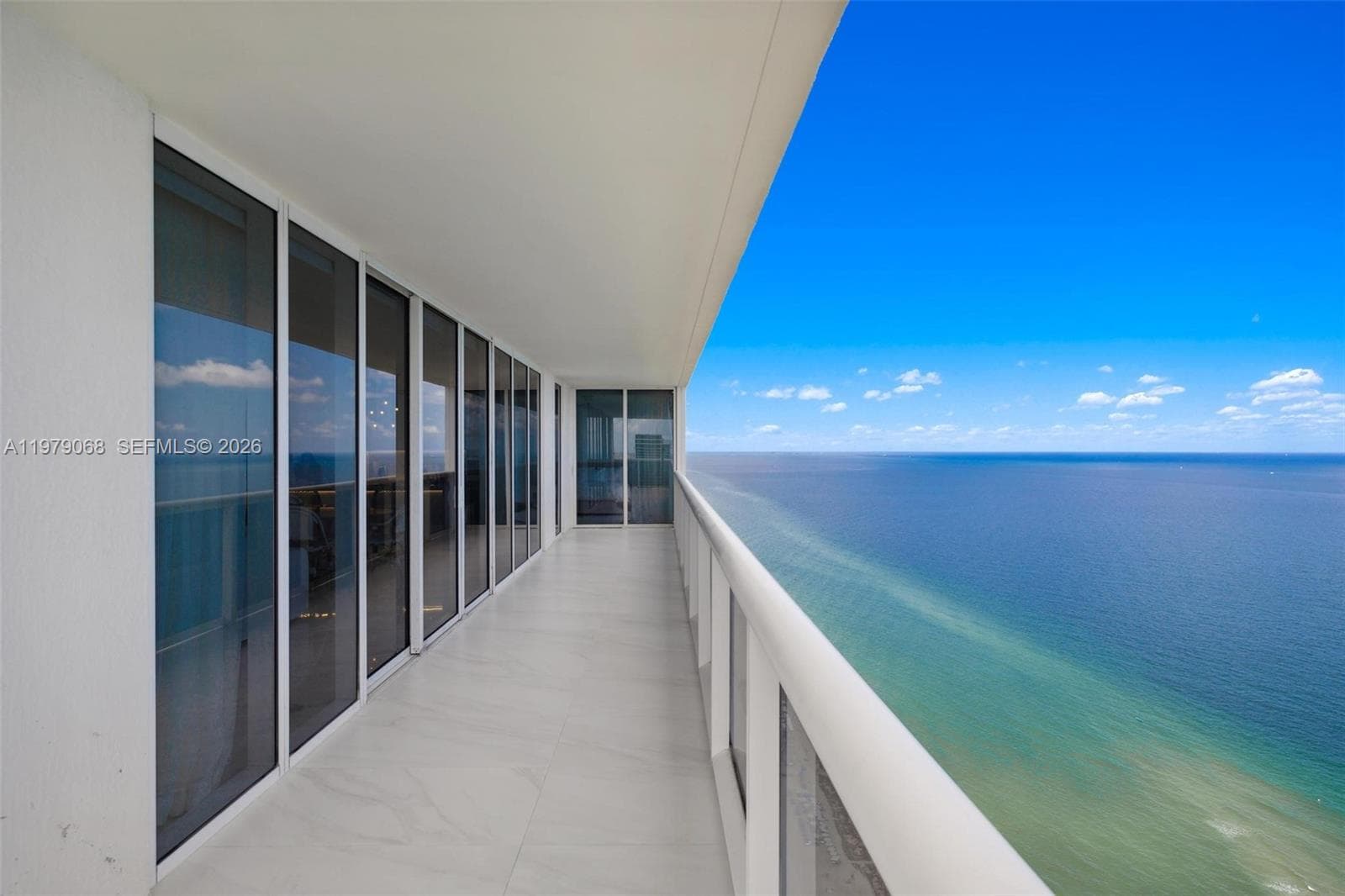 1830 S Ocean Dr 4502 photo 3