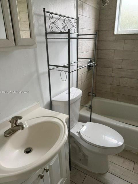 2430 135th St 102 photo 19