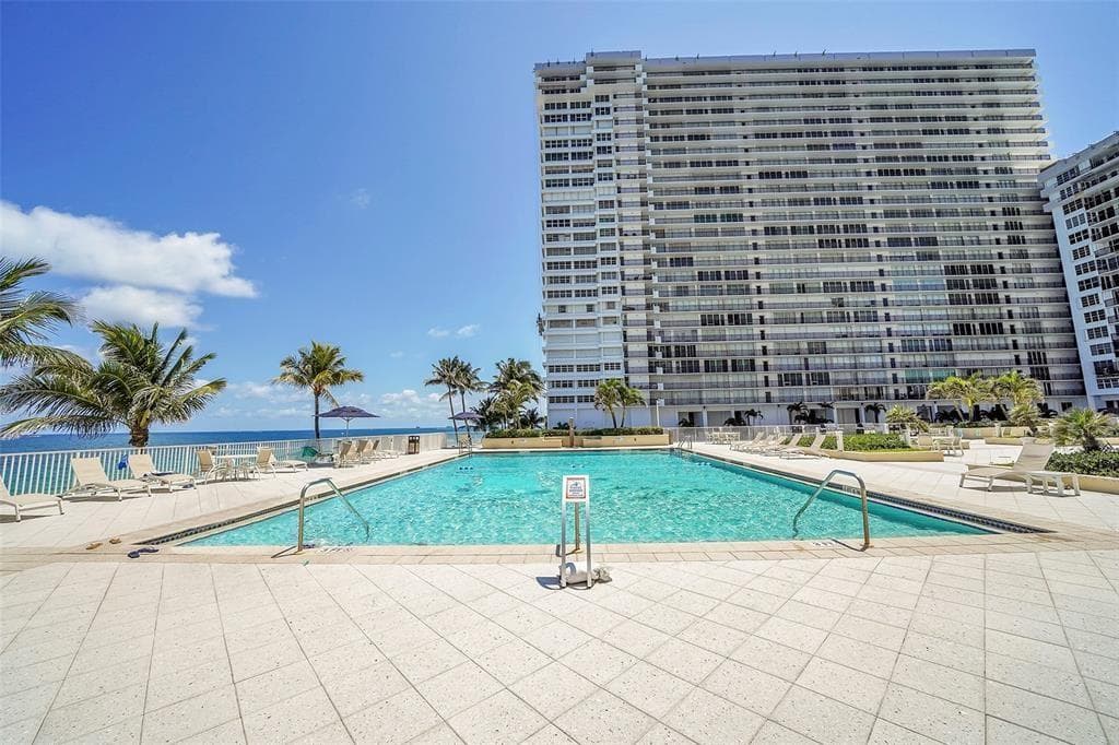 4300 N Ocean Boulevard 14g photo 17