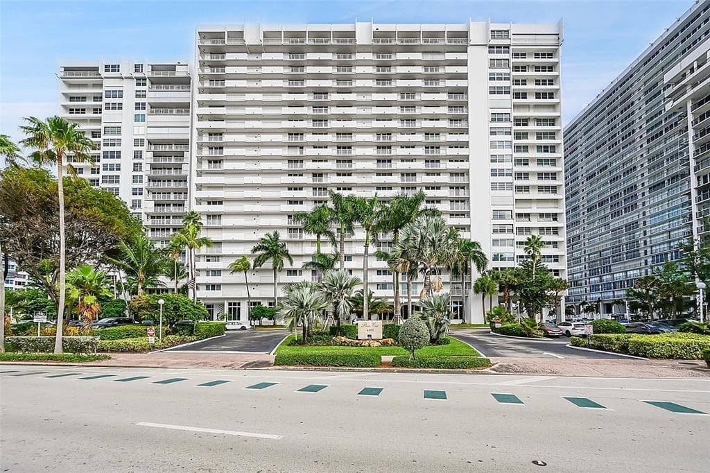 4300 N Ocean Boulevard 14g photo 3