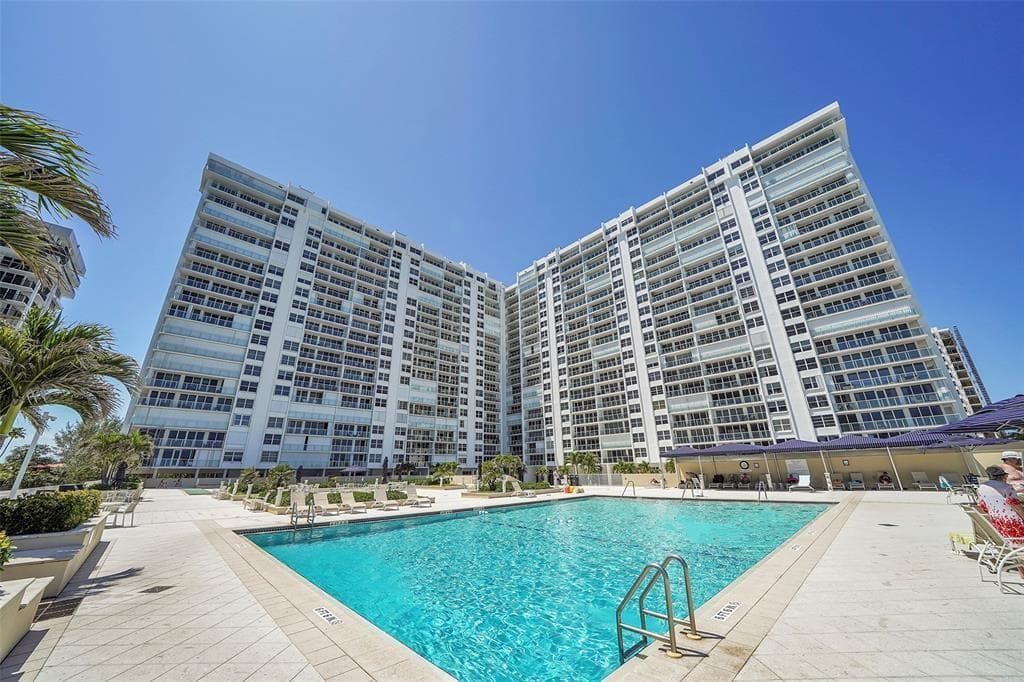 4300 N Ocean Boulevard 14g photo 9