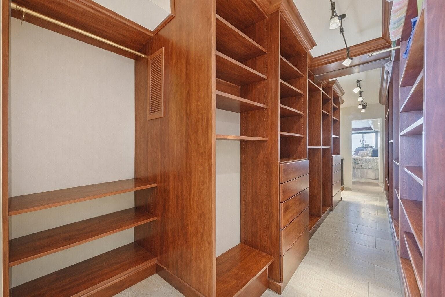 4300 N Ocean Boulevard 14g photo 10