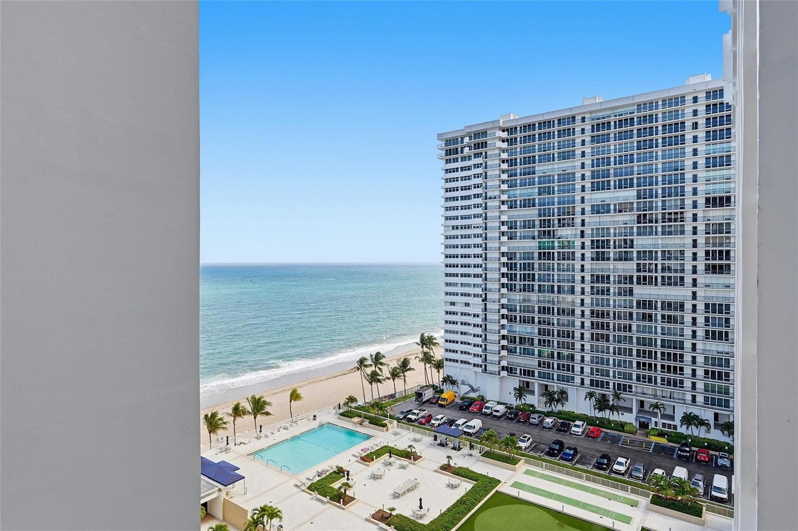 4300 N Ocean Boulevard 14g photo 14