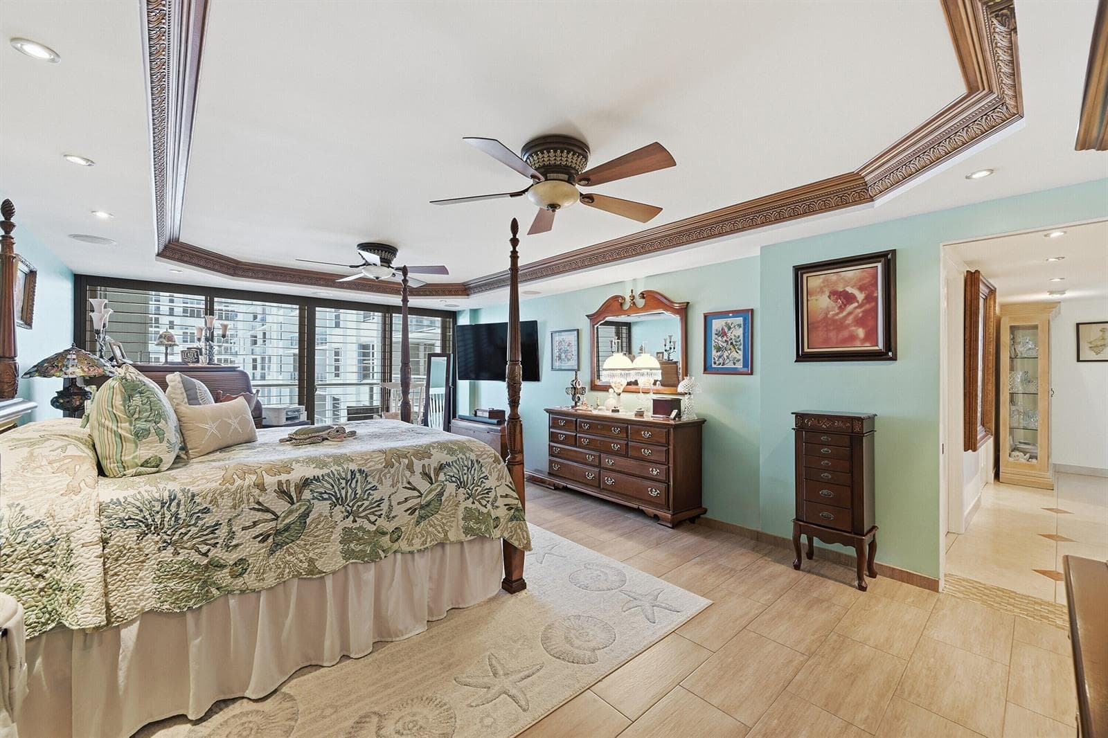 4300 N Ocean Boulevard 14g photo 25