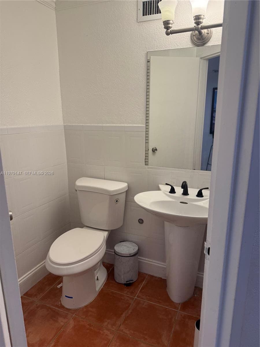 801 Brickell Bay Dr 470 photo 18