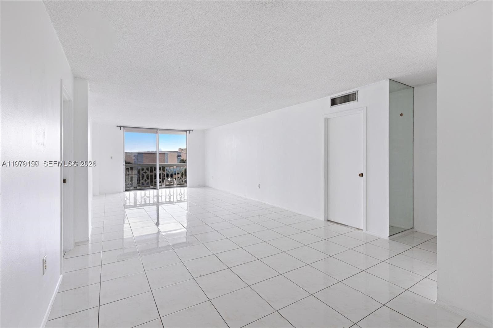 13155 Ixora Ct 406 photo 4