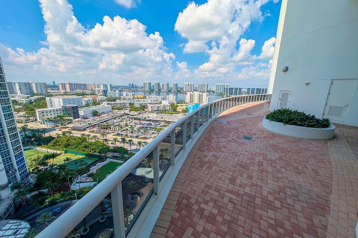 18201 Collins Avenue 3301a photo 17