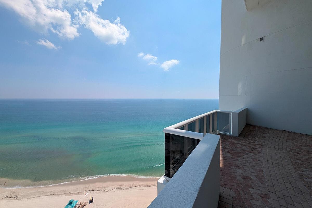 18201 Collins Avenue 3301a photo 18