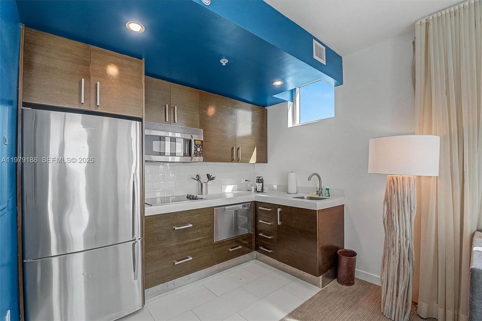 1805 photo 10