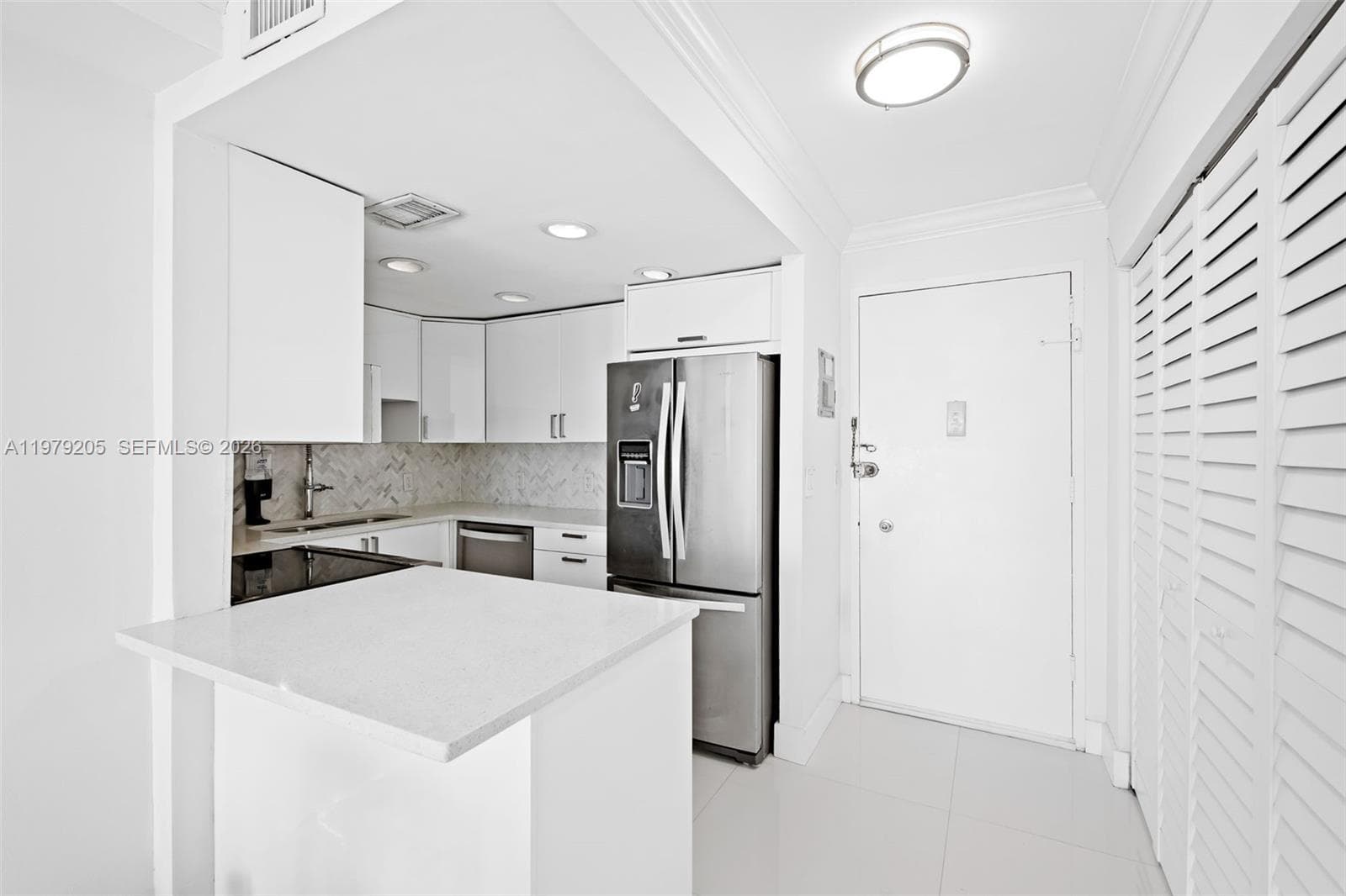 1450 Lincoln Rd 601 photo 6