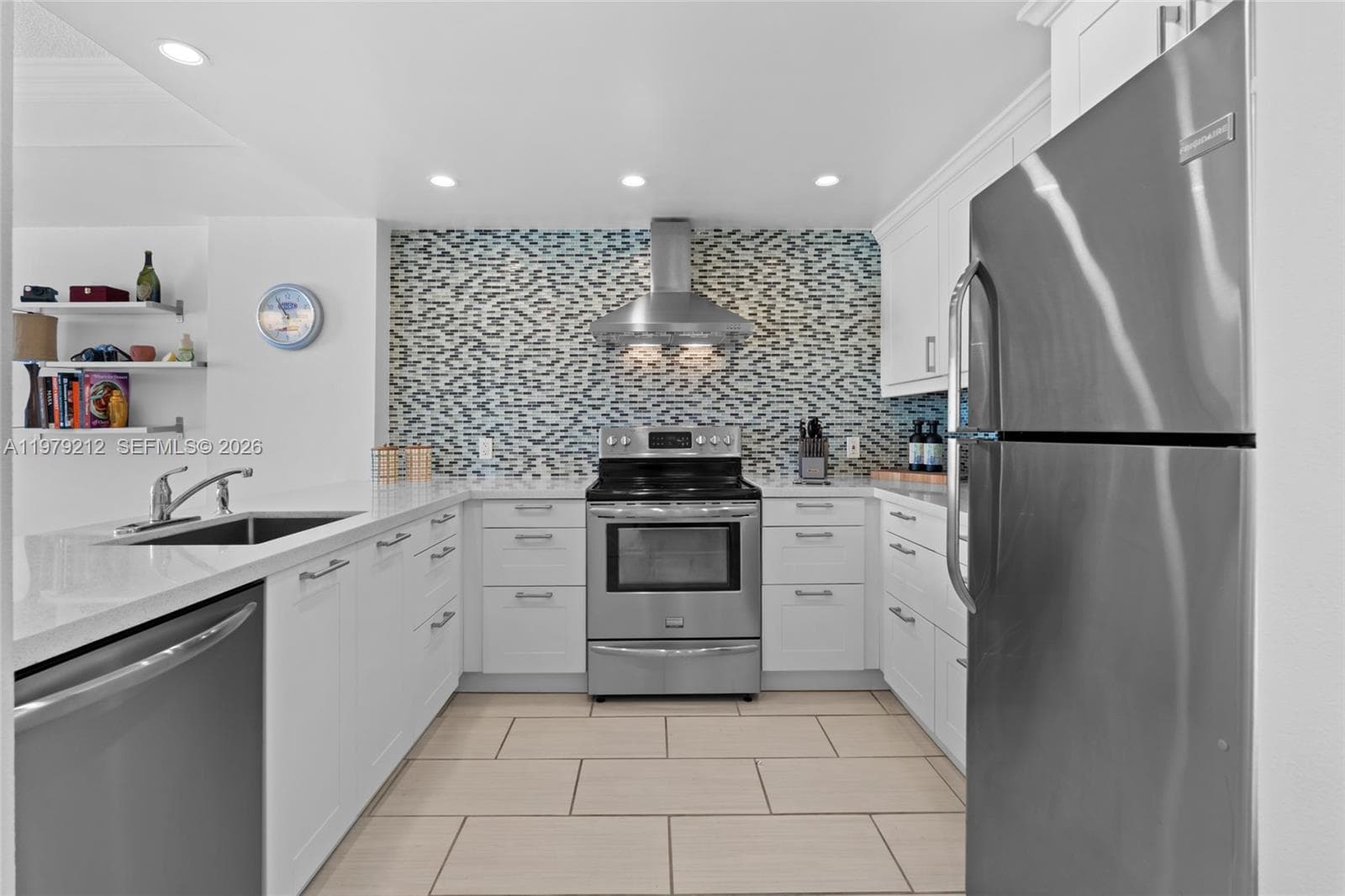 6900 Bay Dr 10H photo 1