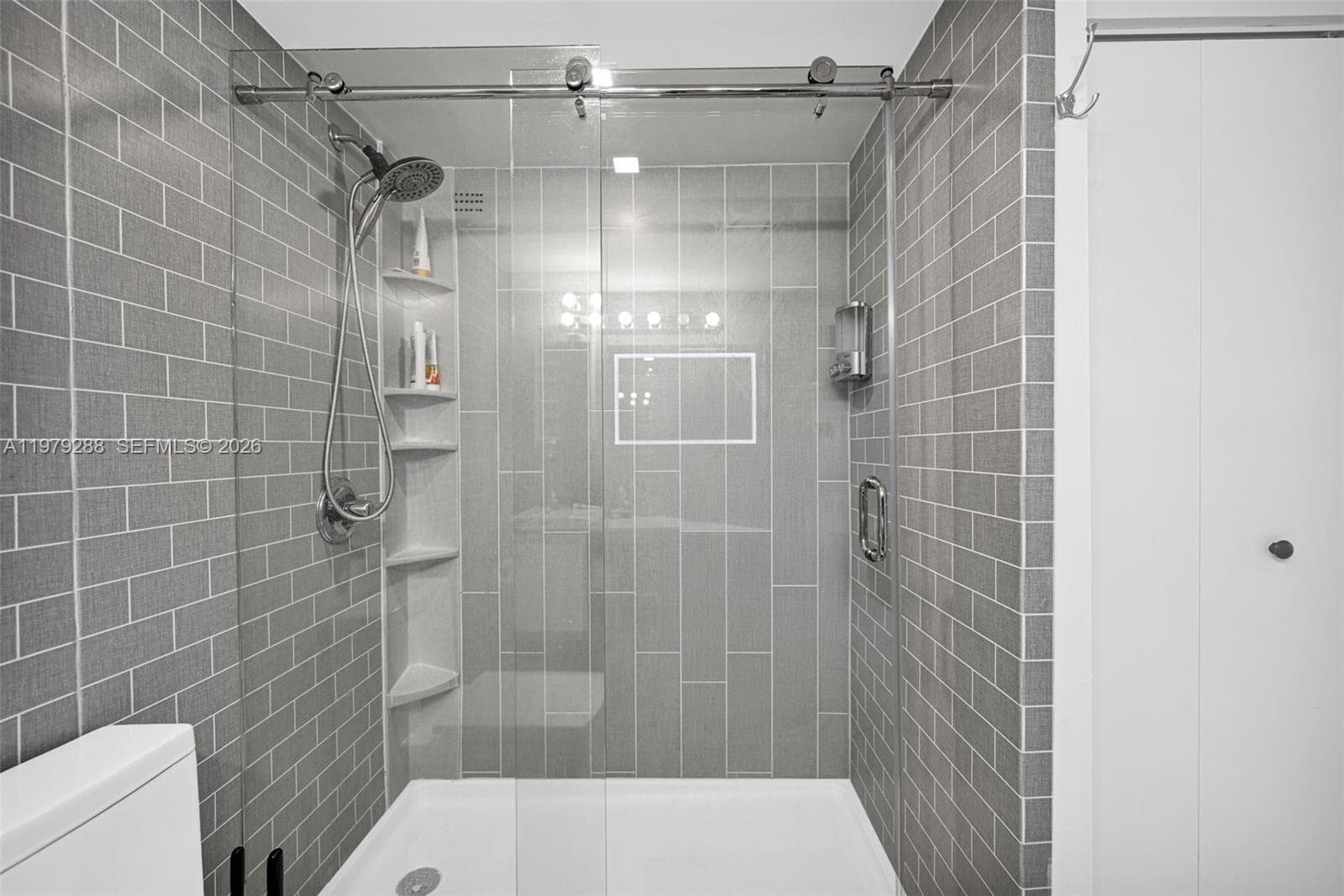 2301 Collins Ave 1204 photo 17