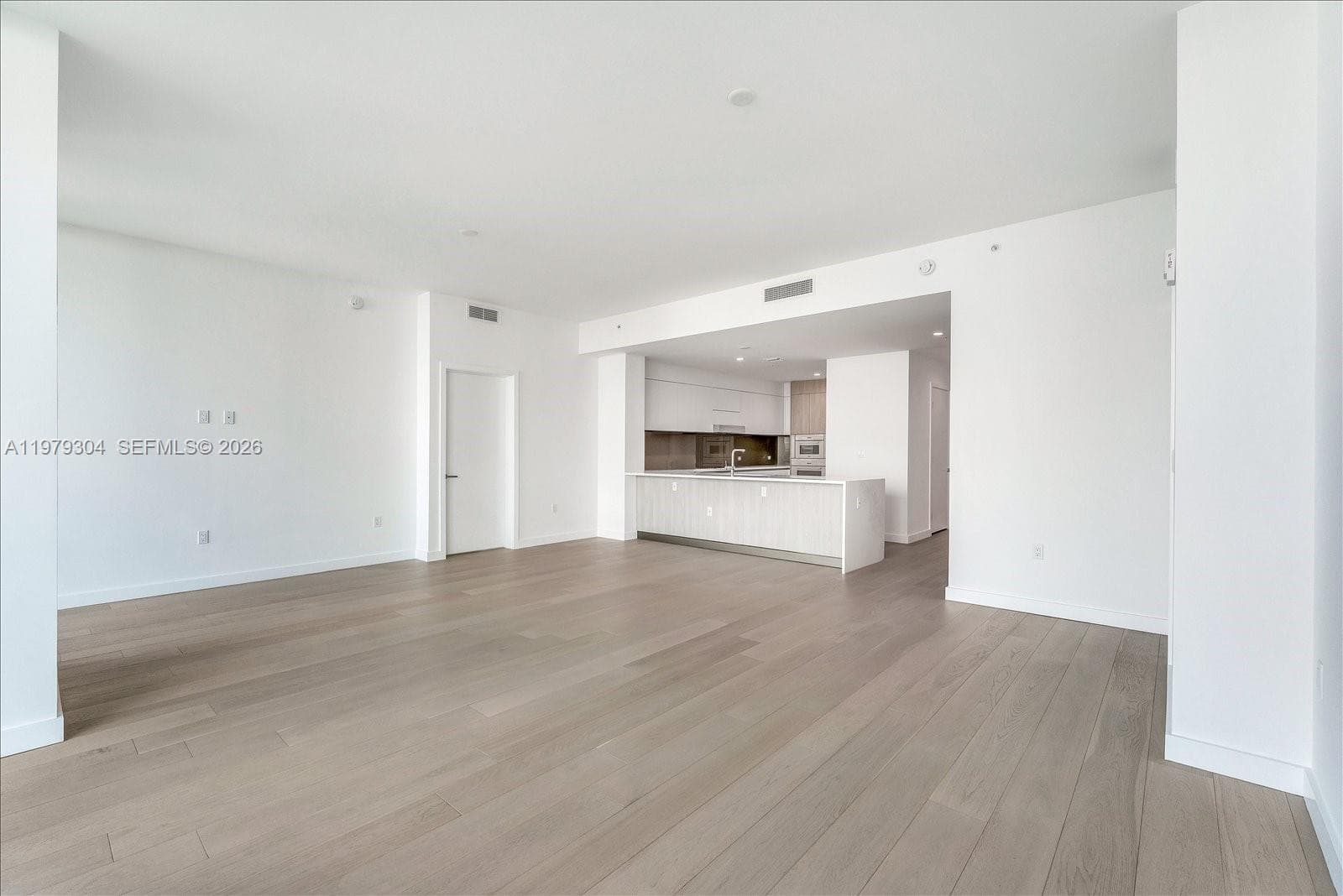 9201 E Bay Harbor Dr 710 photo 13