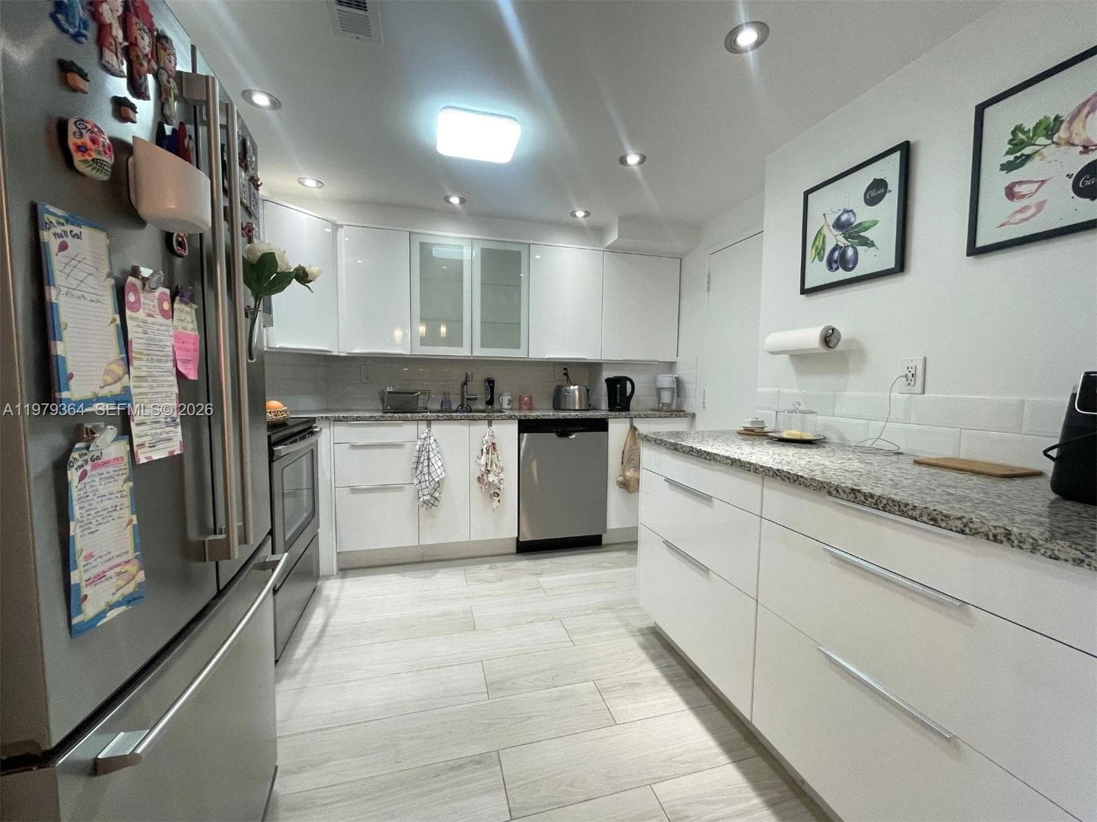 500 Bayview Dr 1123 photo 3