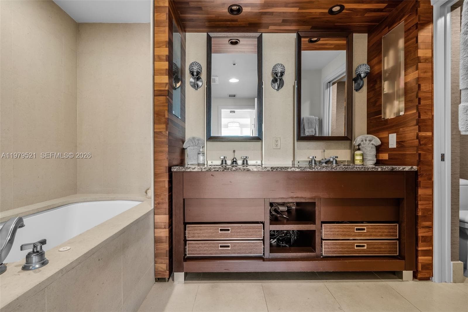 6899 Collins Ave 2403 photo 15