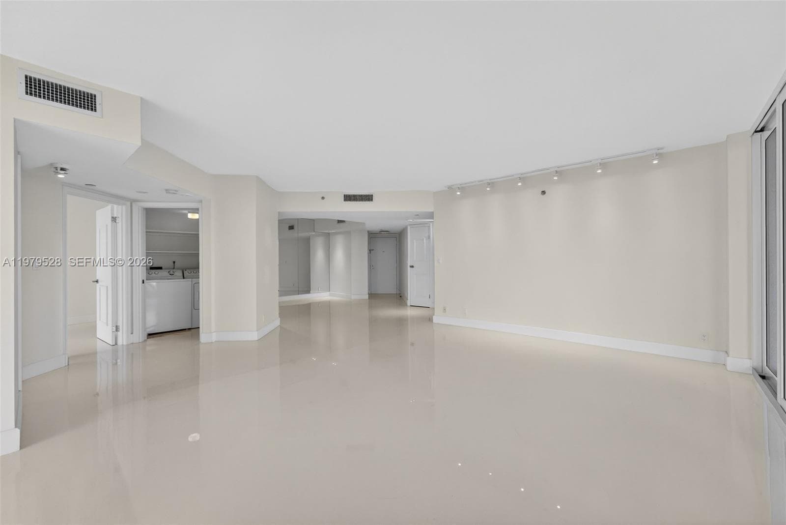 3600 Yacht Club Dr 1802 photo 5
