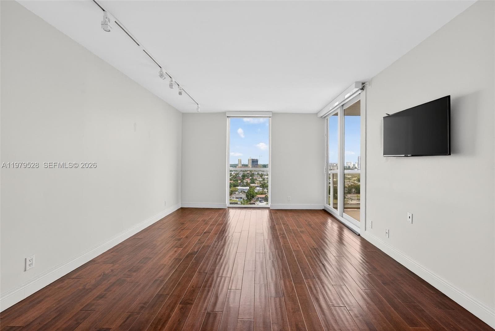 3600 Yacht Club Dr 1802 photo 10
