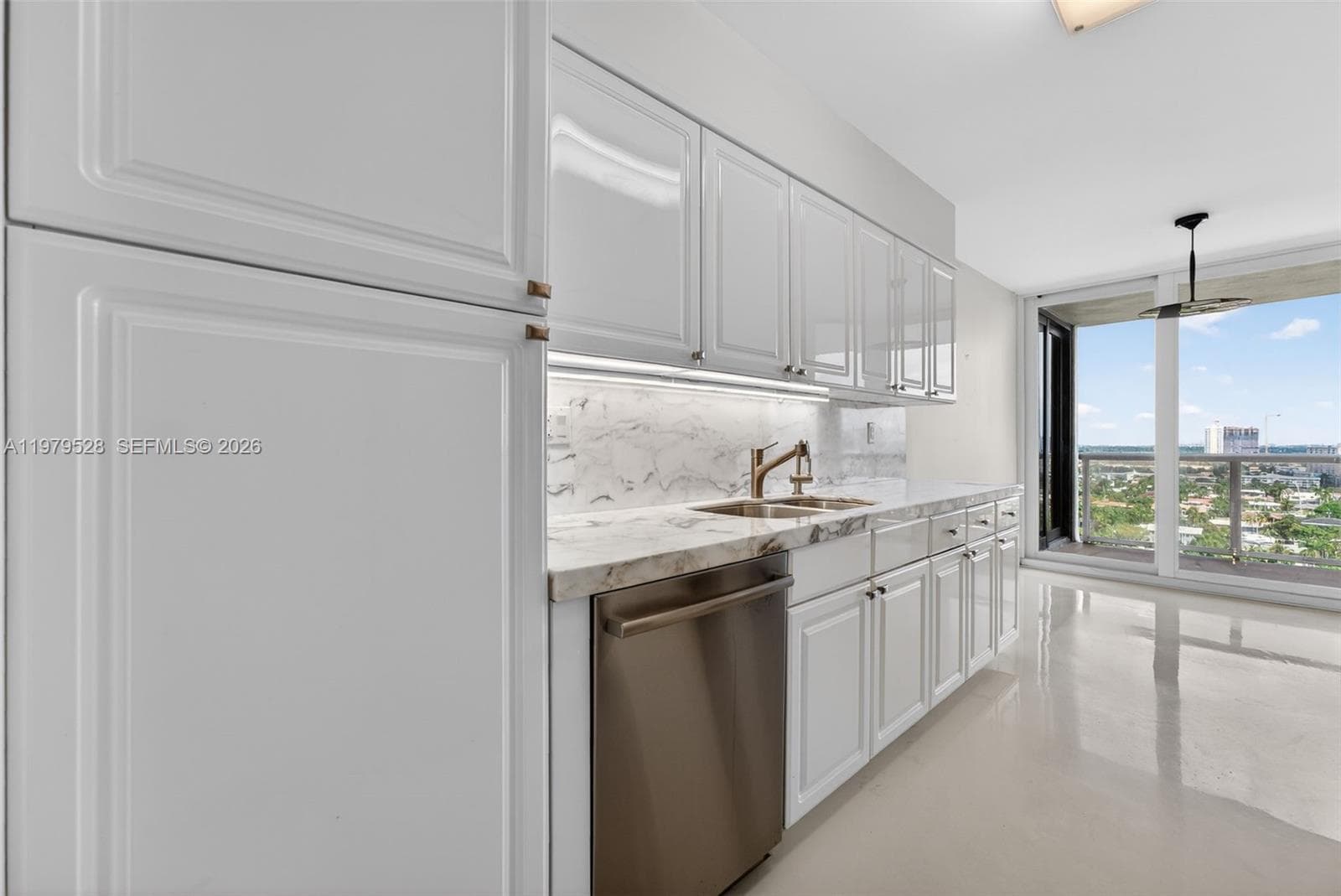 3600 Yacht Club Dr 1802 photo 14