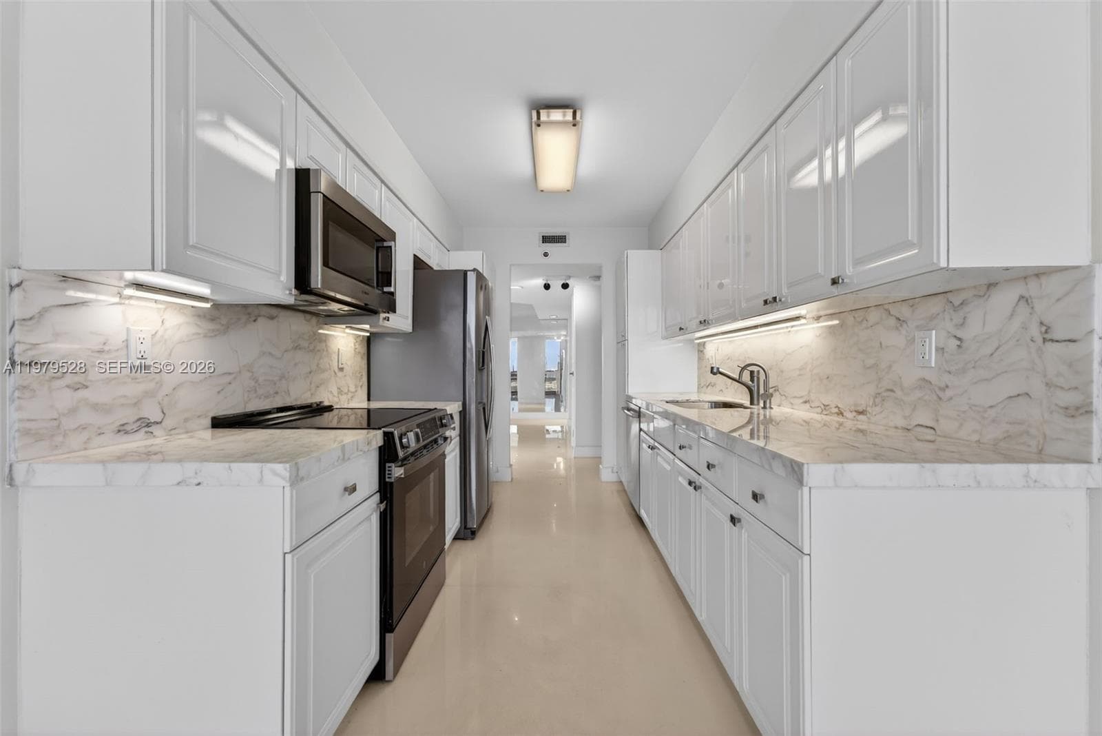 3600 Yacht Club Dr 1802 photo 11