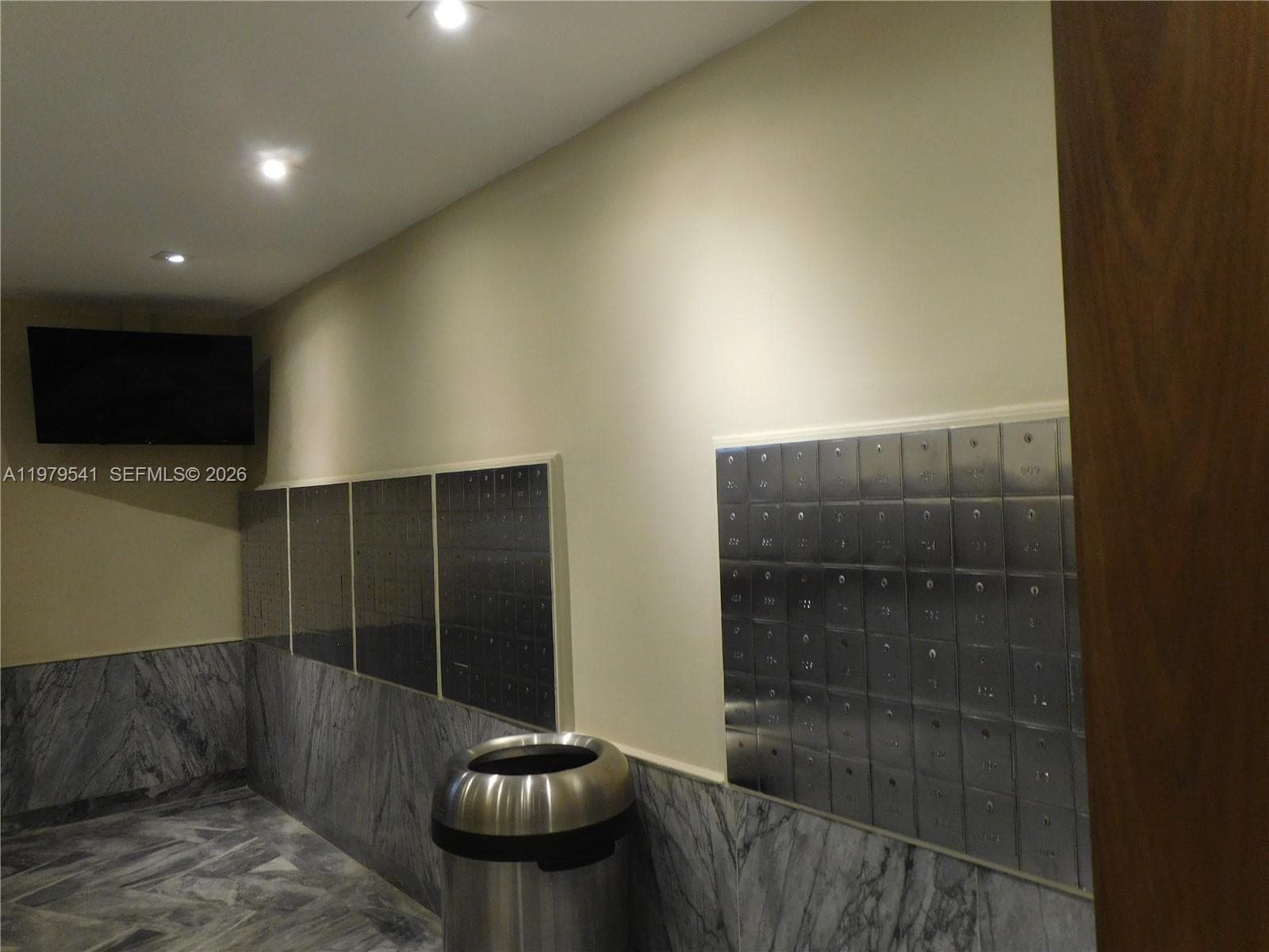 5401 Collins Ave 526 photo 21