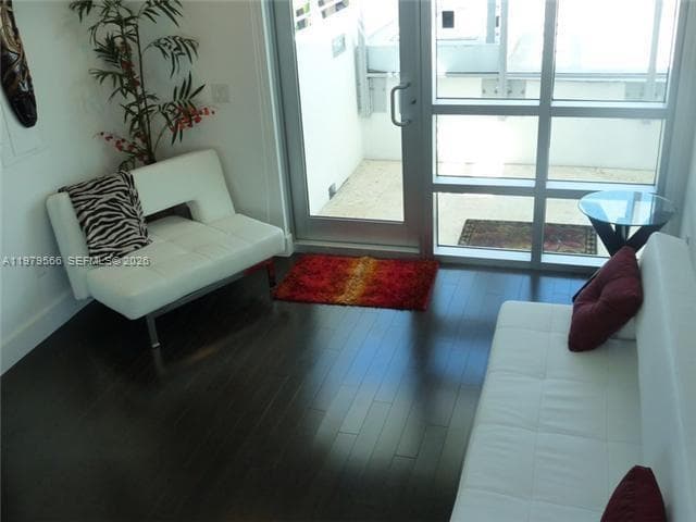 421 Meridian Ave 14 photo 7