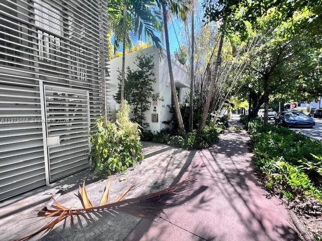 421 Meridian Ave 14 photo 3