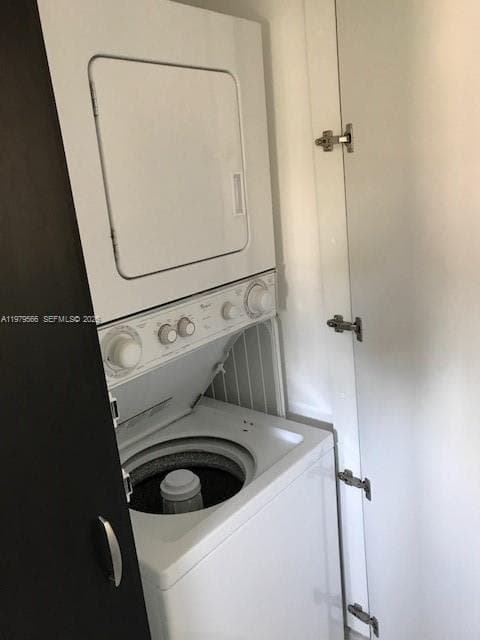421 Meridian Ave 14 photo 11