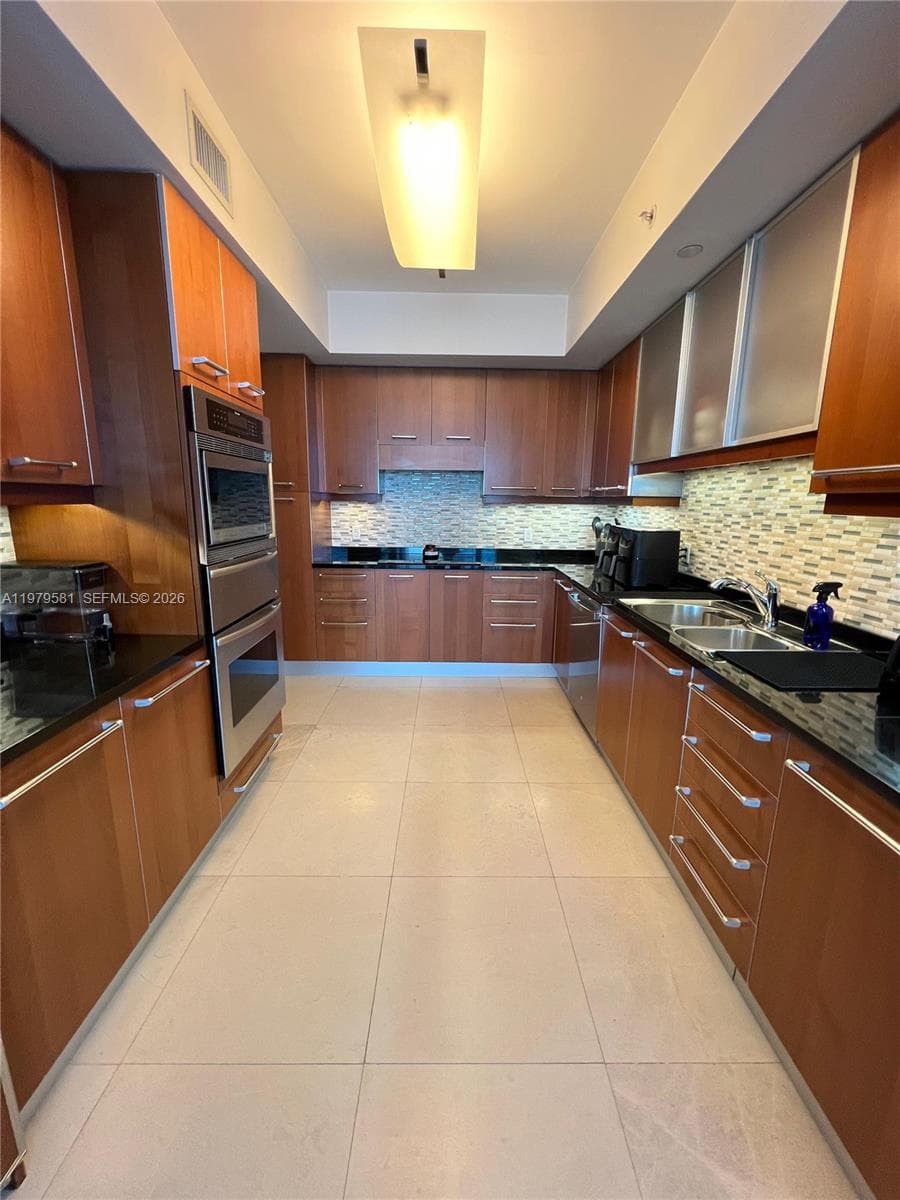 3101 S Ocean Dr 3102 photo 10
