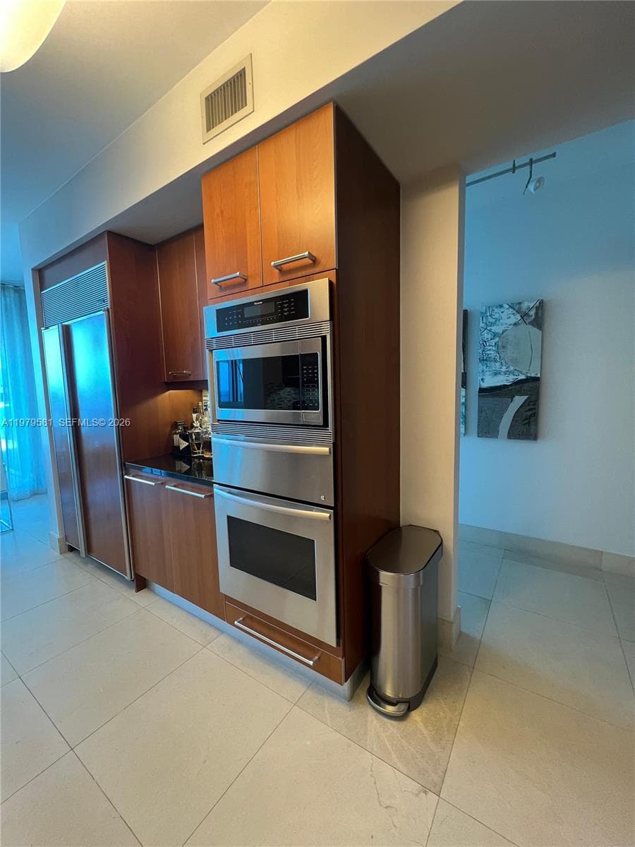 3101 S Ocean Dr 3102 photo 18