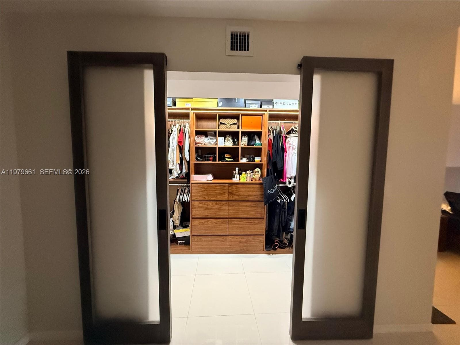 6039 Collins Ave 635 photo 10