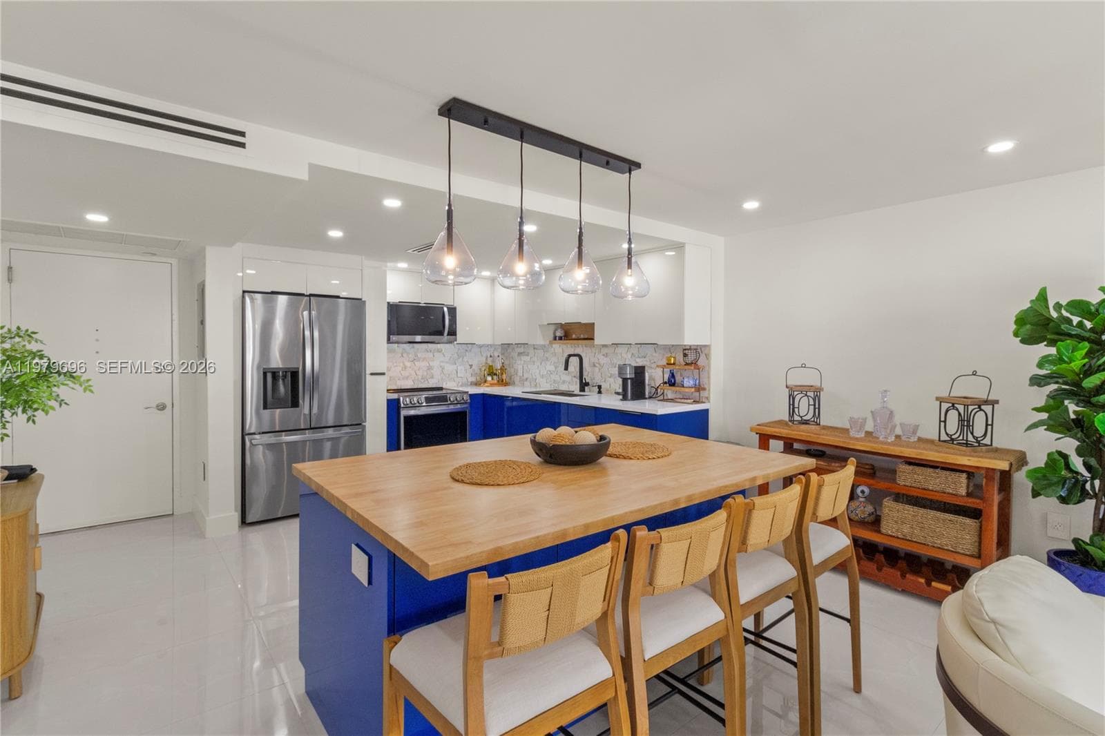 5701 Collins Ave 1619 photo 2
