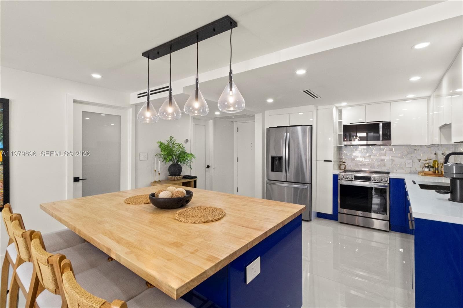 5701 Collins Ave 1619 photo 3