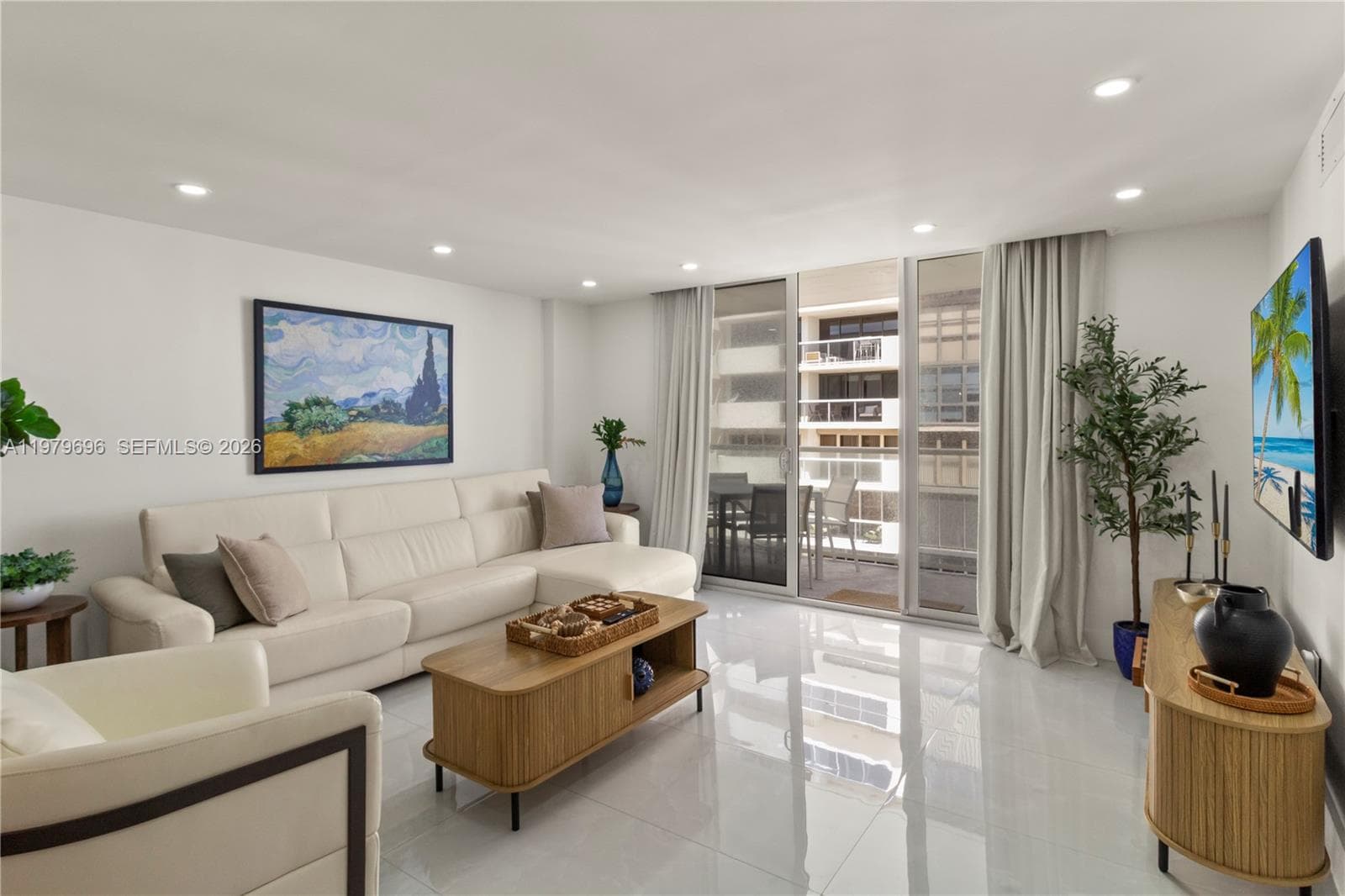 5701 Collins Ave 1619 photo 9