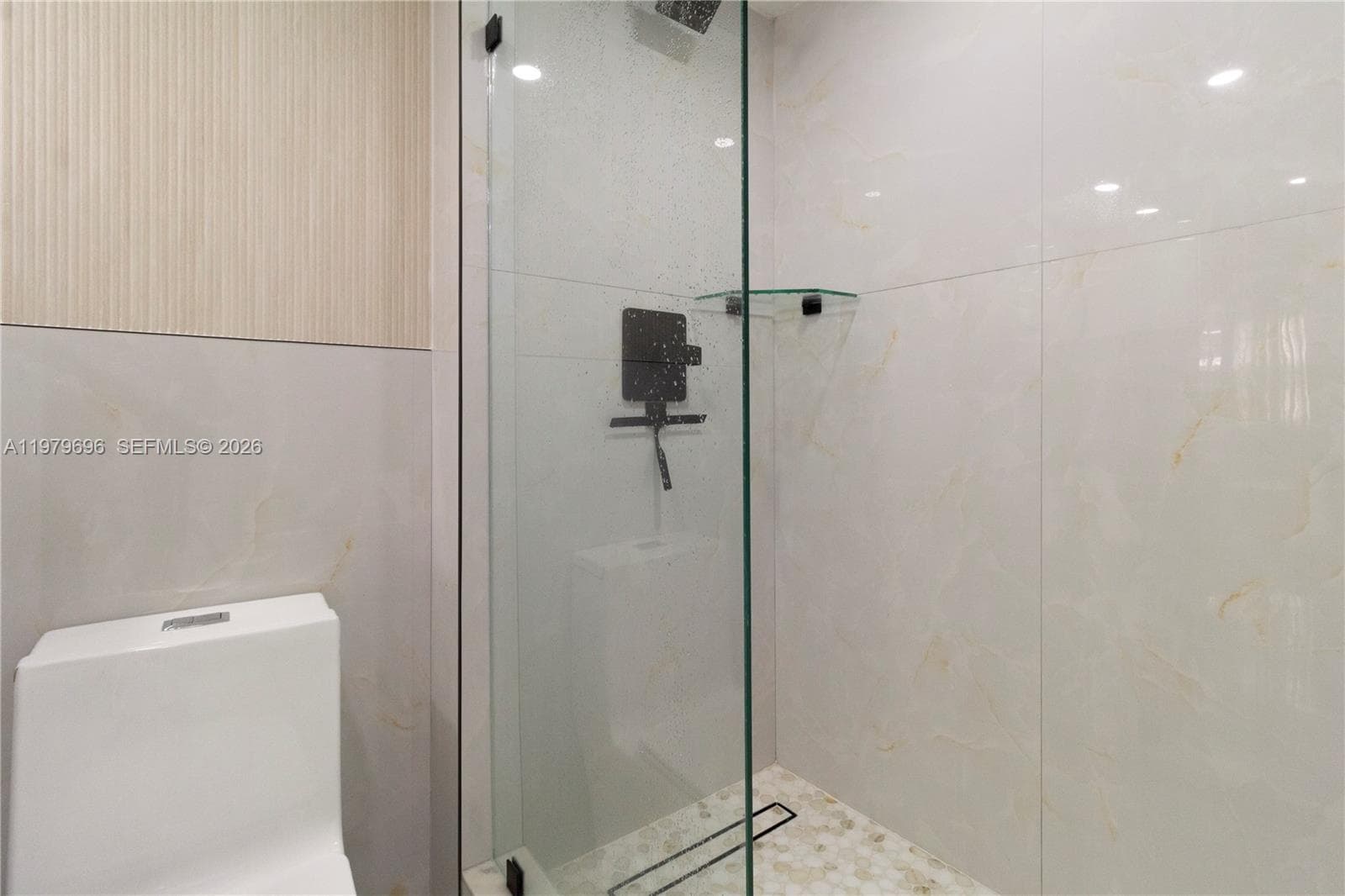 5701 Collins Ave 1619 photo 19