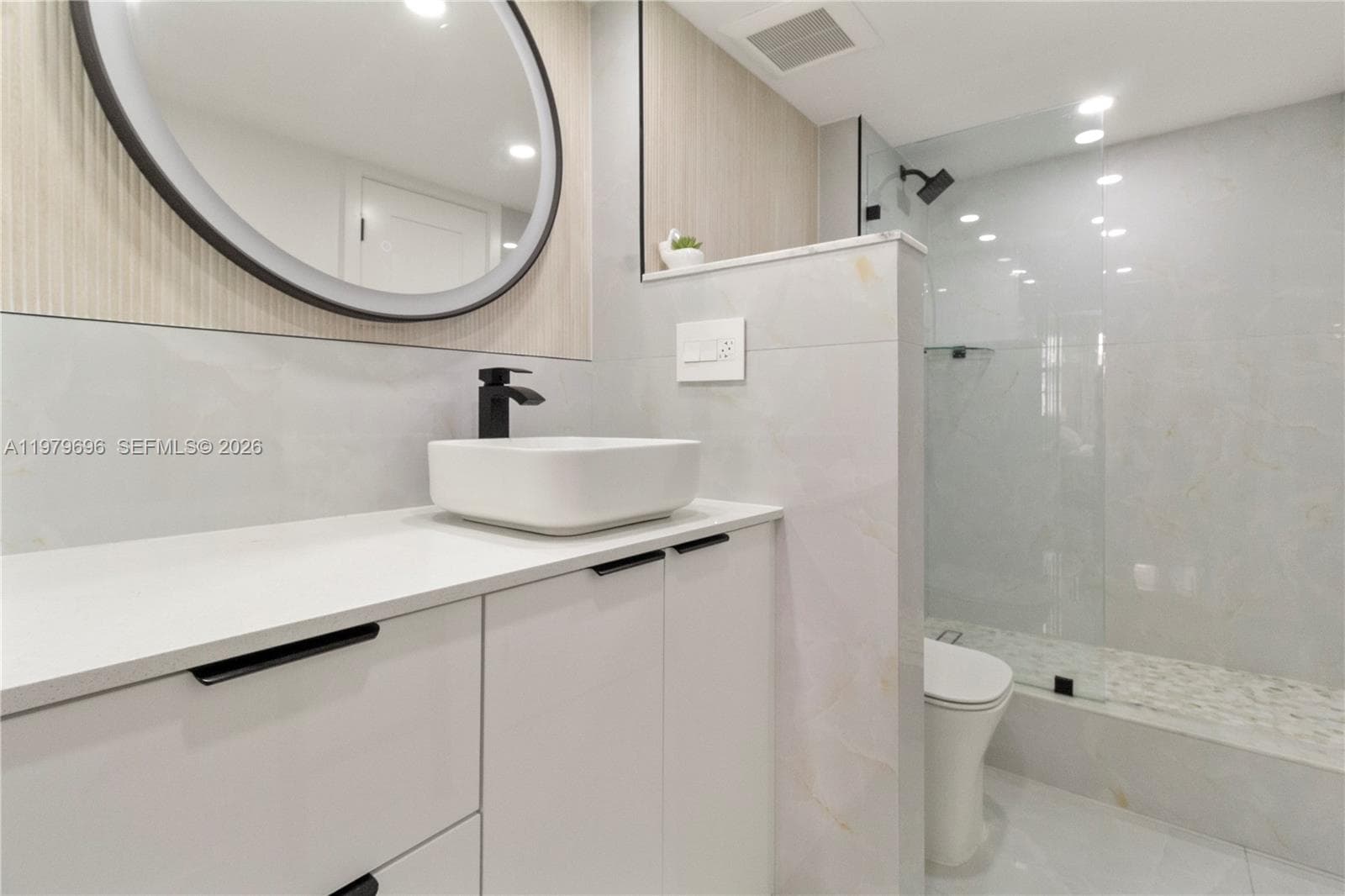 5701 Collins Ave 1619 photo 21