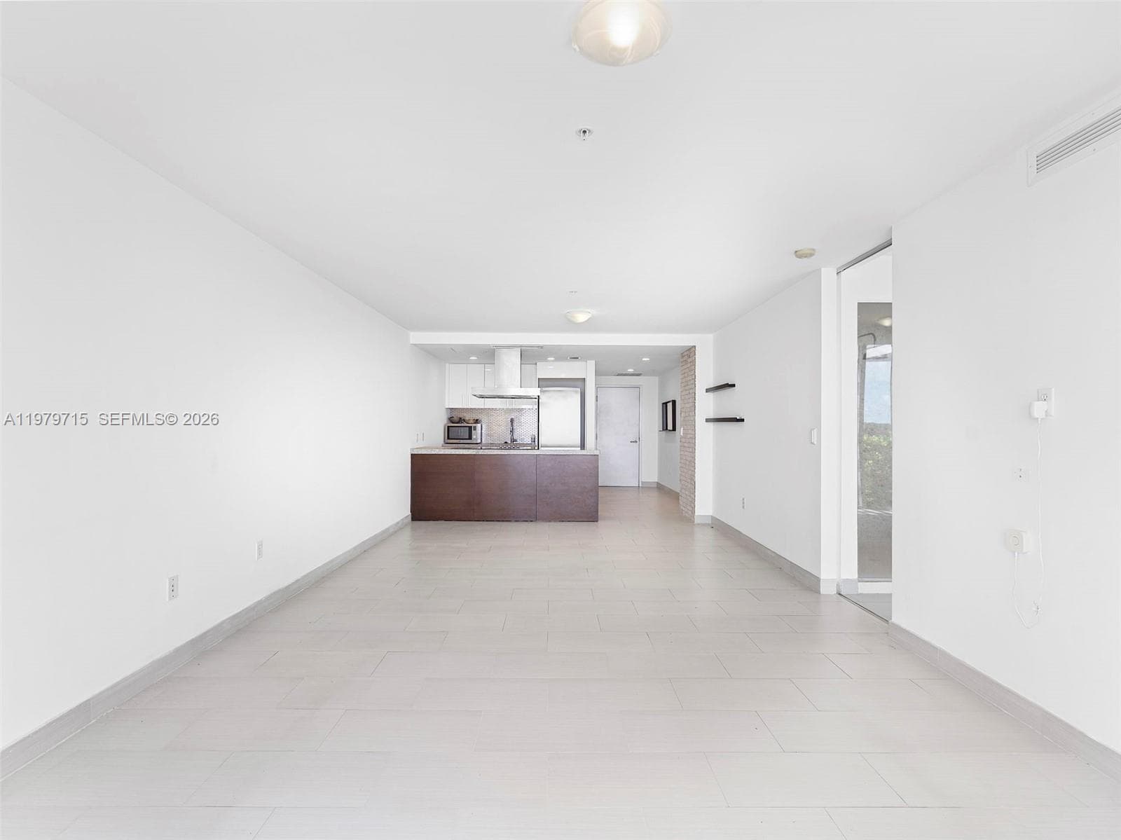 720 62nd St 103 photo 16
