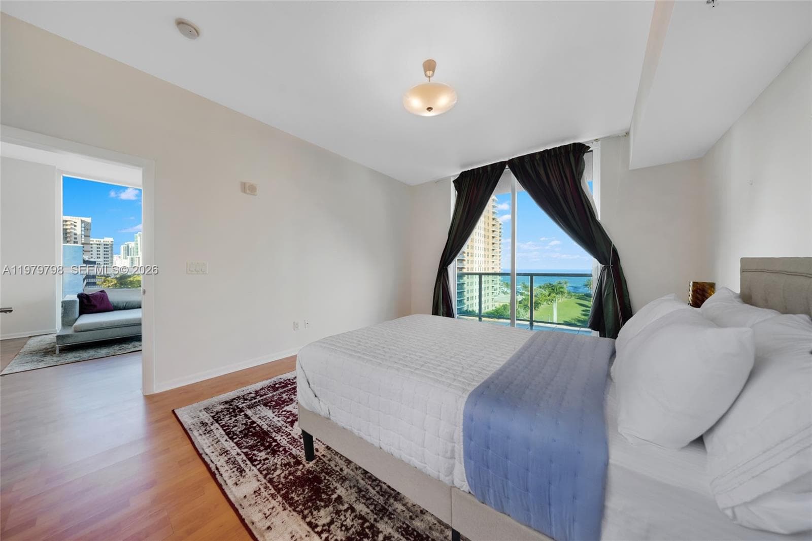 1945 Ocean Dr 714 photo 6