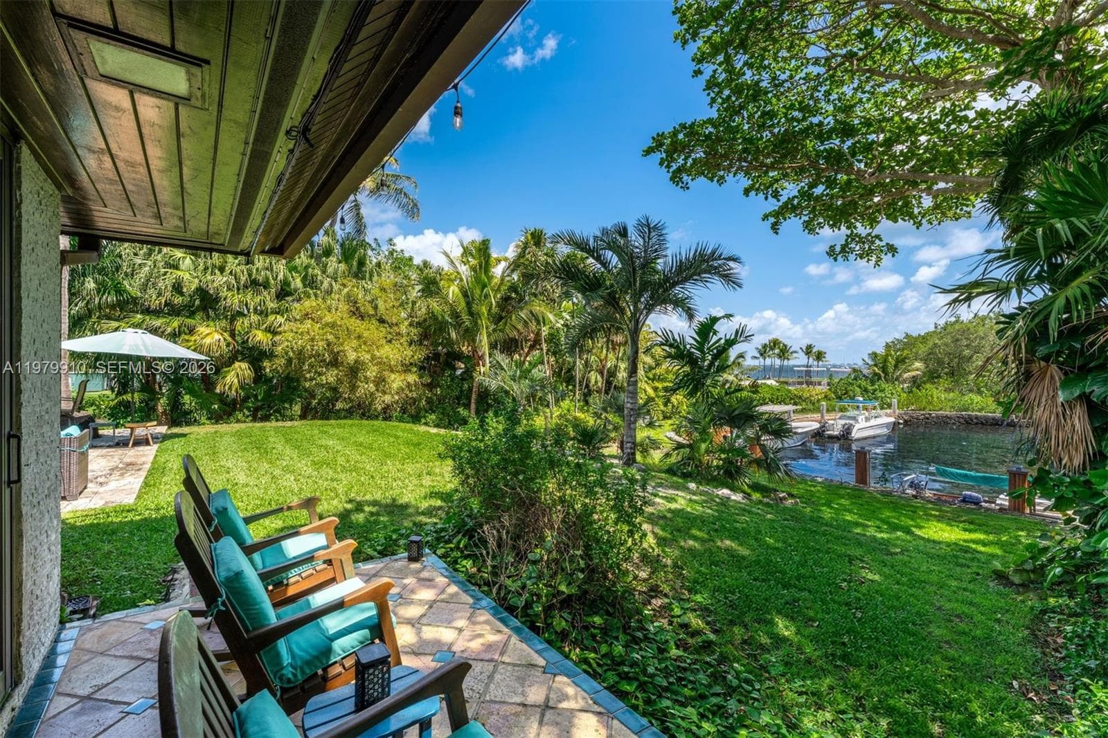 3373 Poinciana Ave photo 10