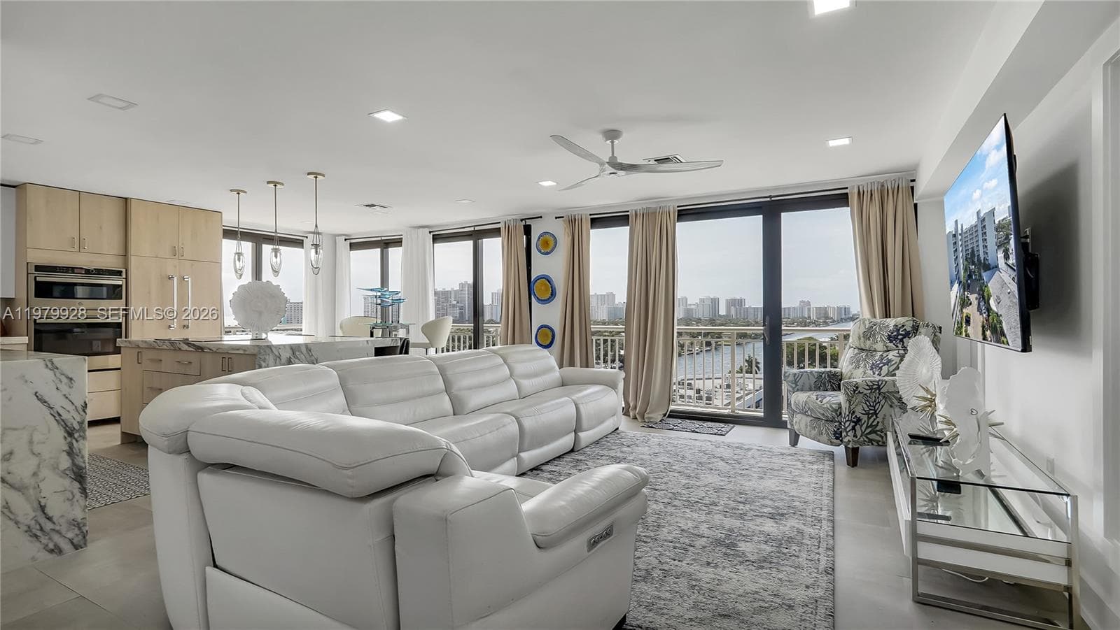 3100 48th St PH18 photo 3