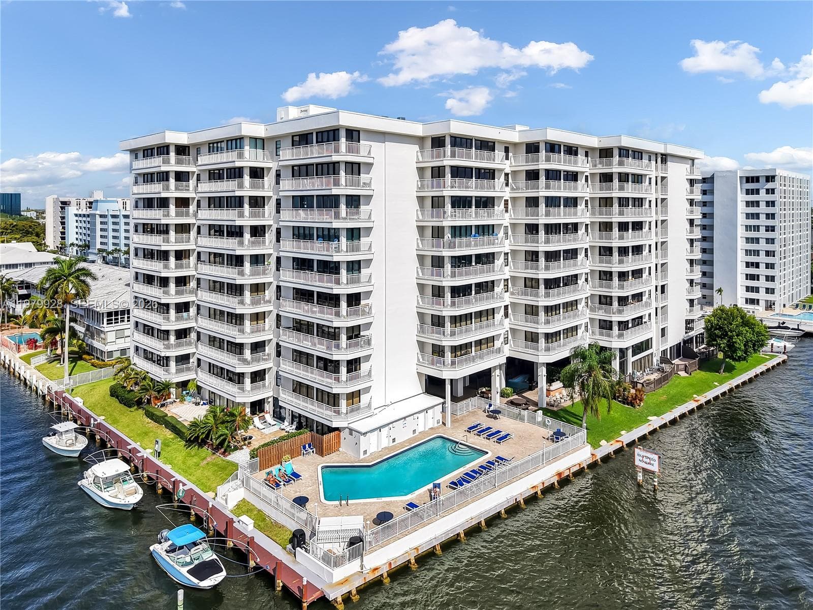 3100 48th St PH18 photo 8