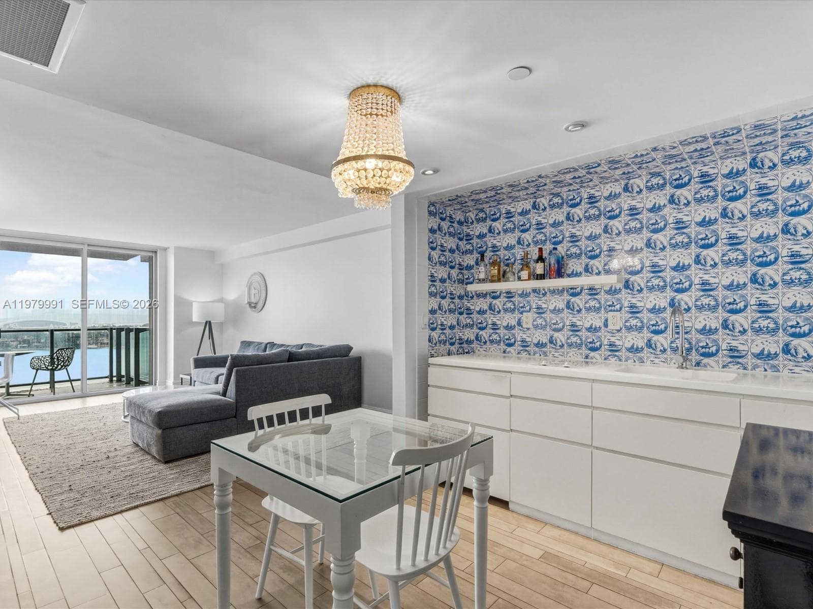 1100 West Ave 1414 photo 6